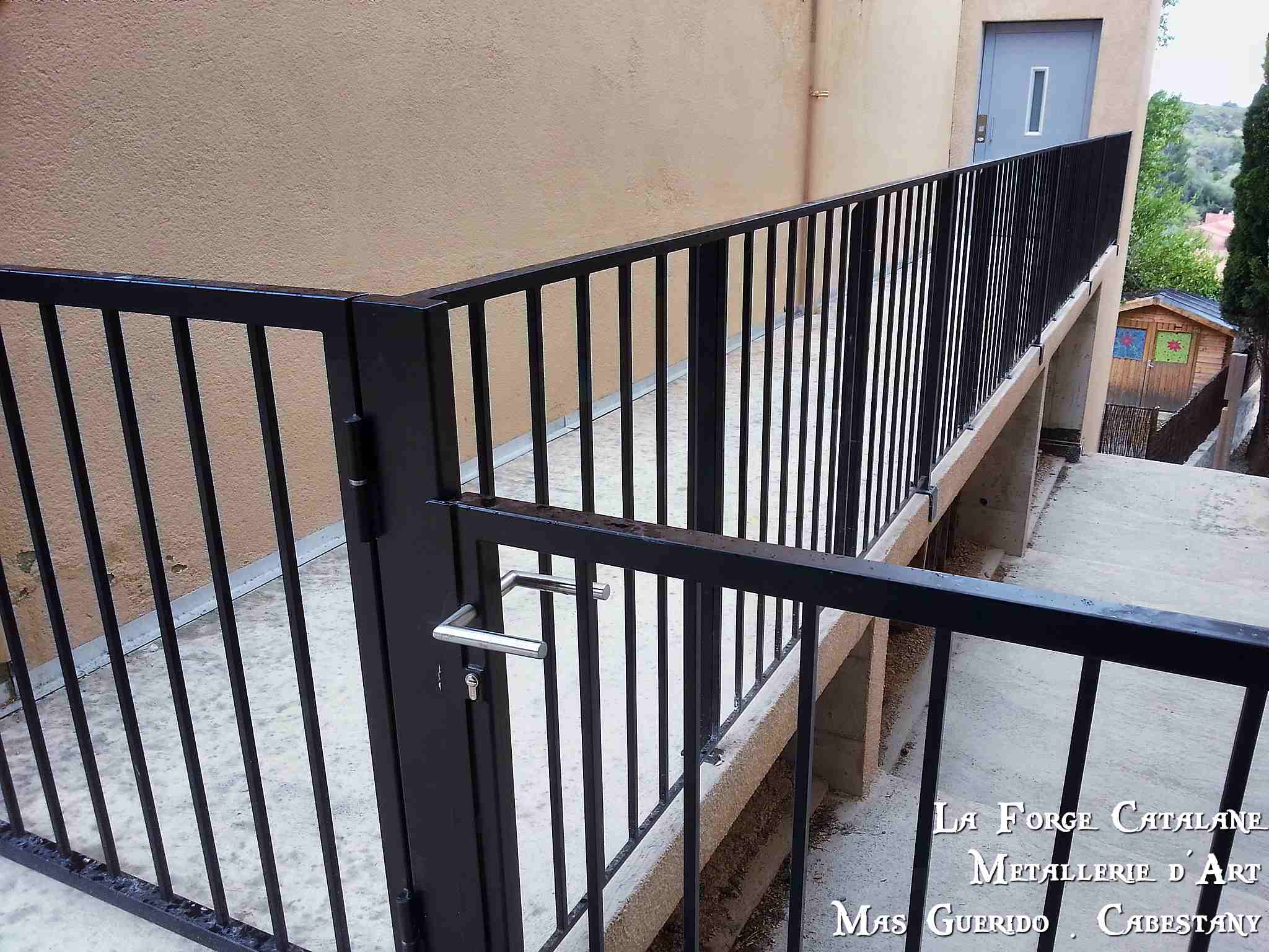 rambarde portillon garde corps barreaux droit fer La Forge Catalane.jpg